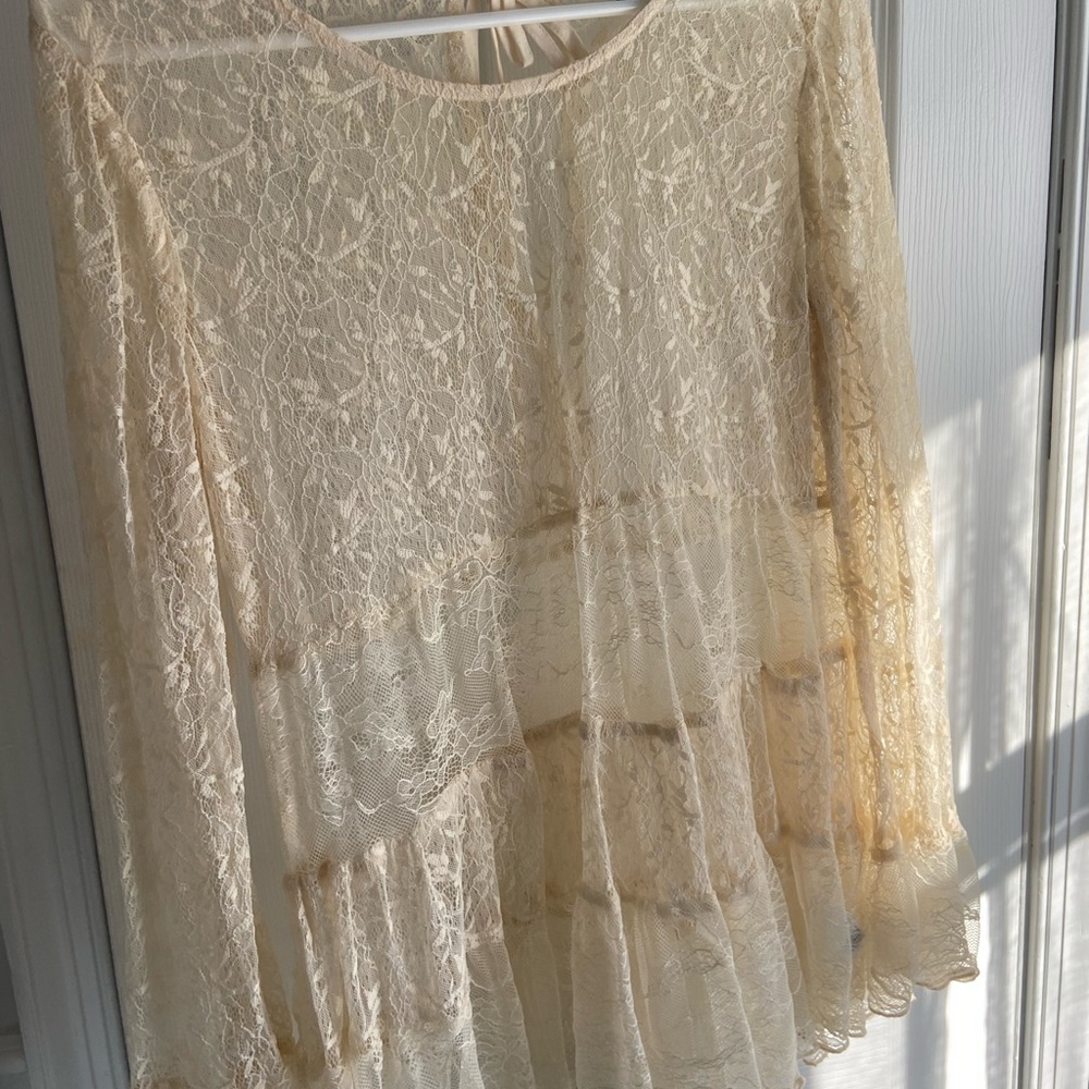 American Eagle lace top | long sleeves